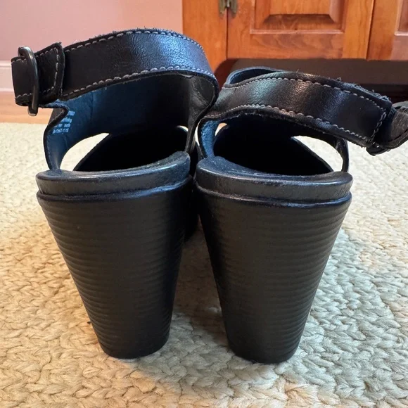 Dansko Riley Clogs Slingback Heels Euro Size 39
= US 8.5 - 9 Black Leather - Picture 6 of 9